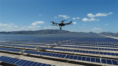 Drone d'inspection de panneaux solaires